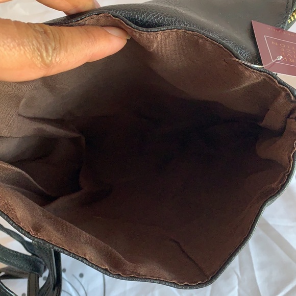 💓 Black Vegan Leather Crossbody Bag - Picture 8 of 8